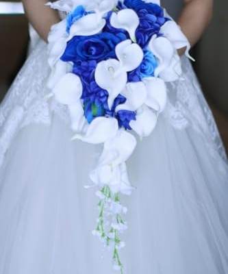 Silky Flower Store Royal Blue White Calla Lily Bridal Bouquet, Waterfall Water Drops Luxury Wedding Bouquet, Handmade Faux Floral Decor 32.5cm 13 13 Product: IFFO Royal Blue Bouquet, Bridal Bouquets for Wedding,White Calla Lily Bridal Bouquet, Water Drops Waterfall Shape, Luxury Jewelry Bouquet Romantic Wedding (No Jewelry)