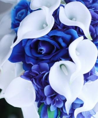 Silky Flower Store Royal Blue White Calla Lily Bridal Bouquet, Waterfall Water Drops Luxury Wedding Bouquet, Handmade Faux Floral Decor 32.5cm 10 10 Product: IFFO Royal Blue Bouquet, Bridal Bouquets for Wedding,White Calla Lily Bridal Bouquet, Water Drops Waterfall Shape, Luxury Jewelry Bouquet Romantic Wedding (No Jewelry)
