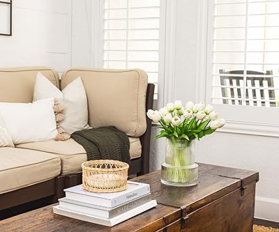 Silky Flower Store Artificial Tulip and Ribbed Glass Vase Set, 20 White Tulips Gift Arrangement, Elegant Home Décor 20cm 12 12 Product: Tulip and Vase Ribbed Glass with 20 White Tulips Artificial Flowers Gift Set Fluted Clear Flower Short Vase and Fake Tulips Look Real Entryway Living Room Table Office Shelf Decor Faux High End Gift