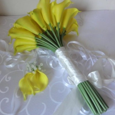 Product: Lily Garden Luxury Calla Lily Bridal Wedding Bouquet 3 Dozen with Groom Boutonniere (Yellow)