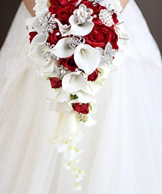 Silky Flower Store Bridal Bouquet Wedding Calla Lilies Rose Pearl Brooch Bouquet, Red, Handmade Faux Floral Arrangement 32.5cm 17 17 Product: IFFO Bridal Bouquets for Wedding, Calla Lilies Simulation Rose Diamonds Pearl Bride Wedding Bouquet, Romantic Wedding Party Decoration Confession (red)