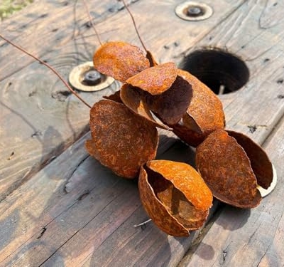 Product: Rusted Iris 3-Piece Set: Handcrafted Industrial Artificial Flowers for Outdoor Decoration - Unique Weathered Finish