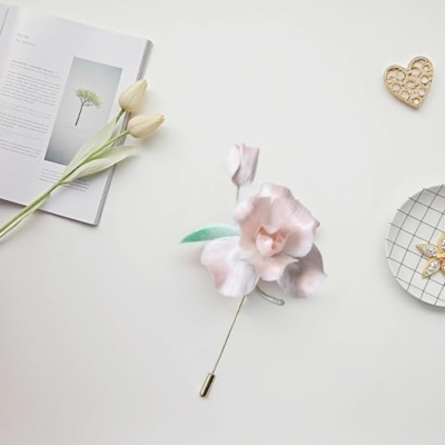 Silky Flower Store Handmade Silk Iris Brooch, Cultural Heritage Cheongsam Suit Coat Accessory, Mulberry Silk Flower Pin, 11cm 7 7 Product: Silk Brooch, Iris, Cultural Heritage, Handmade, Mulberry, Cheongsam Suit Coat Accessory