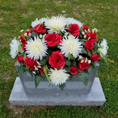 Silky Flower Store Red Roses Headstone Saddle, Cream Mum Grave Flowers, Cemetery Memorial Decoration, 34in x 14in 5 5 Product: Red Roses Headstone Saddle, Cream Mum Grave Flowers for Cemetery Funeral and Memorial Decorations Garland for Table Centerpiece Holiday Party Weddi