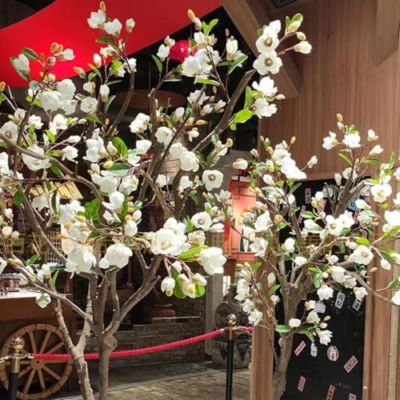 Product: Simulated Magnolia Flowers, Large Artificial Trees and Plants Hotel Interior Living Room Floor-to-Ceiling Window Decoration Floral Customization 3M