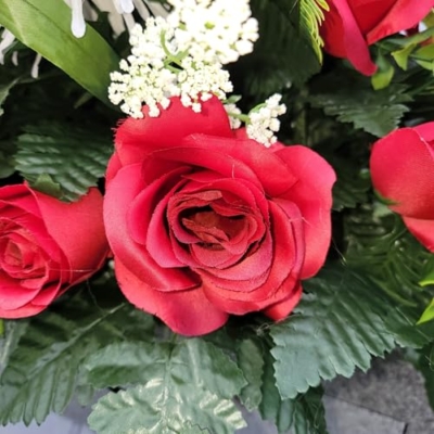 Silky Flower Store Red Roses Headstone Saddle, Cream Mum Grave Flowers, Cemetery Memorial Decoration, 34in x 14in 4 4 Product: Red Roses Headstone Saddle, Cream Mum Grave Flowers for Cemetery Funeral and Memorial Decorations Garland for Table Centerpiece Holiday Party Weddi