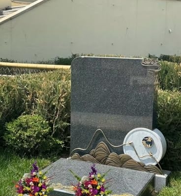 Silky Flower Store Artificial Yellow Roses Cemetery Flowers, Vivid Realistic Memorial Grave Tombstone Décor, Durable Faux Floral Arrangement, 26cm 6 6 Product: Jucgghk Vivid and Realistic Floral Art 26" Spring Cemetery Flowers,Artificial Yellow Roses,Durable Faux Roses for Cemetery Grave Tombstone Decorations