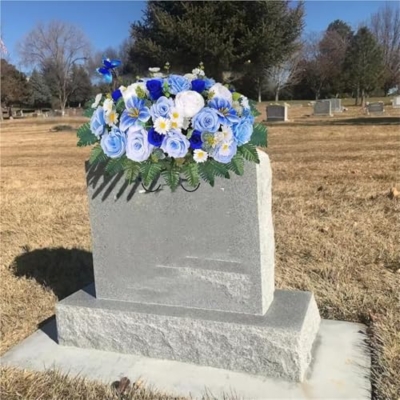 Product: Lifelike Blue Tulip And Rose Saddle-shaped Flowers, Artificial Cemetery Flowers, Suitable For Outdoor Cemetery Gravestones Saddle Tablet Decoration Arrangement Garland for Table Centerpiece Holiday Pa