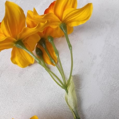 Product: Jucgghk Vivid and Realistic Floral Art 5 PCS Yellow Artificial Daffodil,Beautiful Spring Flowers for Wedding Bridal Bouquets, Floral Arrangement, Table Centerpieces, Home Decorations